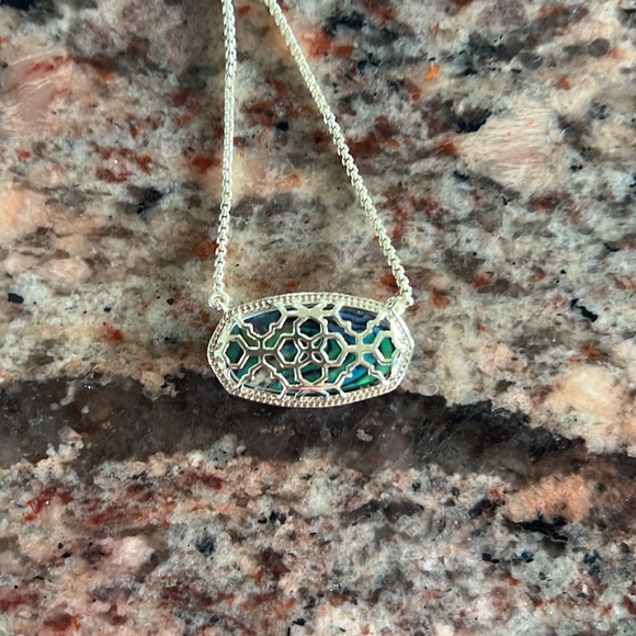 Kendra Scott Delaney Gold Necklace with Abalone Pendant - Picture 5 of 5